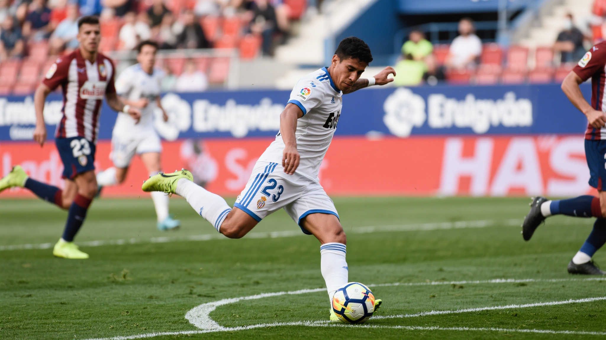 埃切维里:1球入账,5胜对抗,3次造犯规 埃切维里:1球入账,5胜对抗,3次造犯规